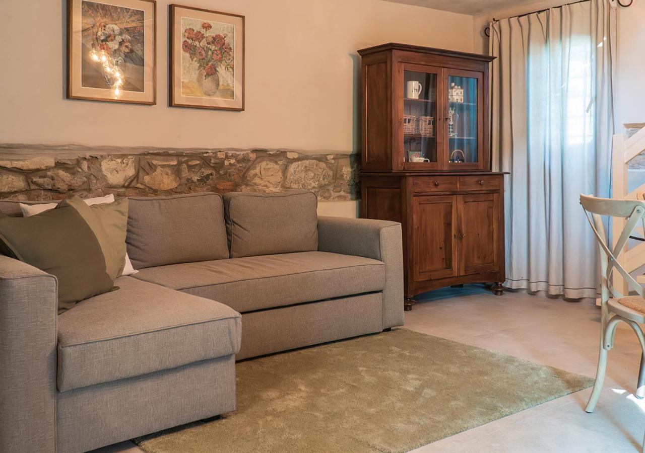 Casale Gambini Apartment Quattro Castella Exterior photo